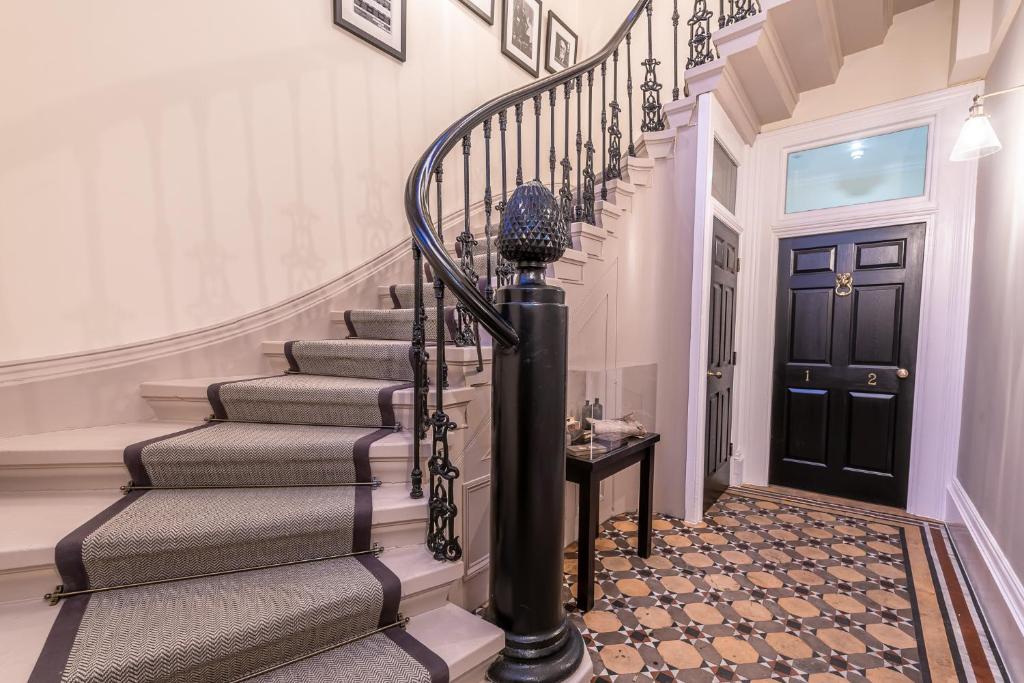 Newly Converted Apartment Rowntree House Shambles Image 1