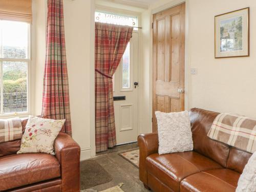 Primrose Cottage Image 2