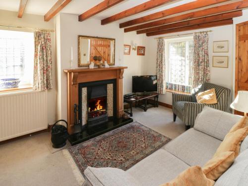 Howe Green Cottage Image 4