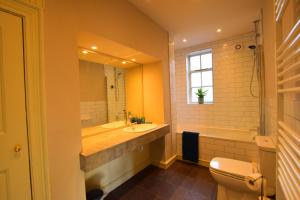 14 St Saviours Place, YORK Image 2