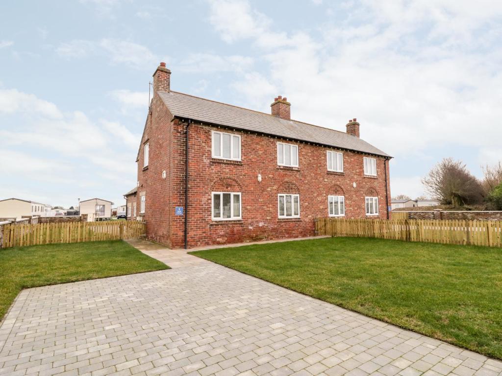 1 North Cottage Image 3