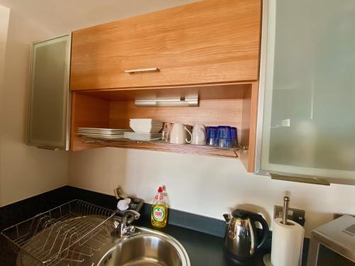 Clarence Dock Apartment Image 1