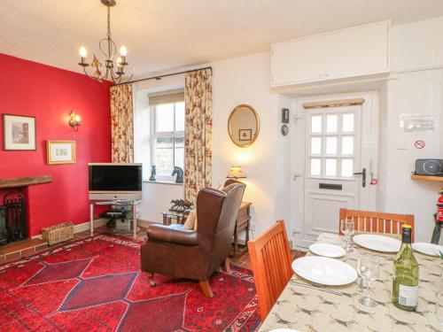 Middle Cottage Image 4