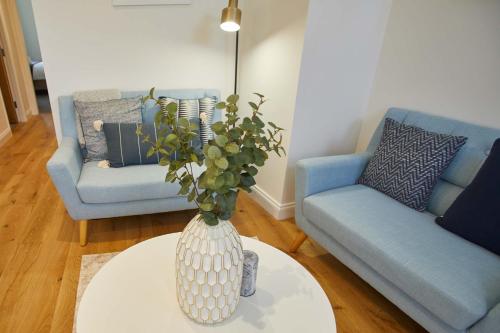Host & Stay - The Birds Nest Apartment Image 12