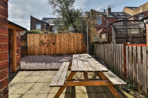Refurbished Central Premium Property Image 3