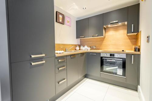 5 London Mews Image 2