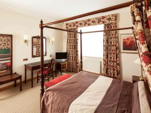 Mercure York Fairfield Manor Hotel Image 4