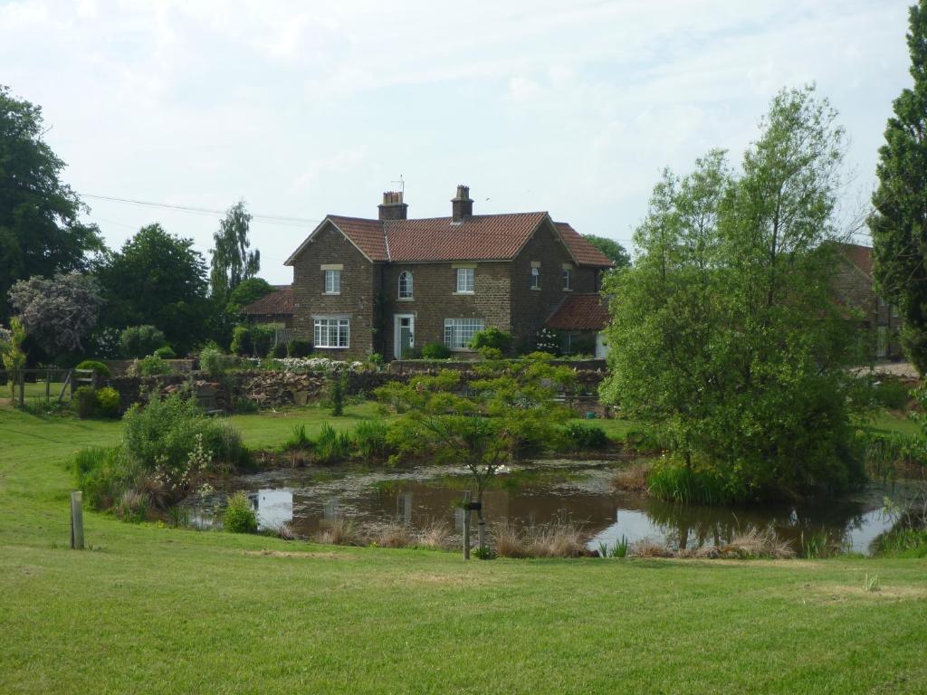 Hall Farm Bed & Breakfast Image 1