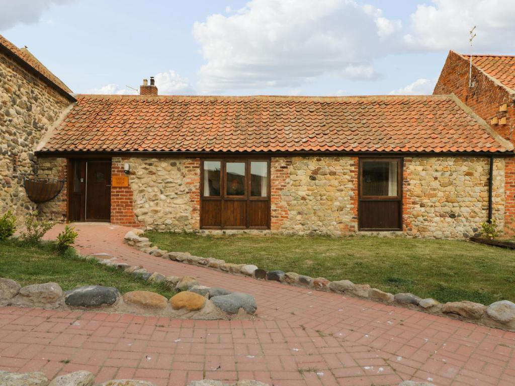 Daisy Nook Image 1