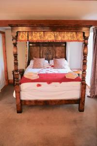 Old Camms Holiday Cottages Image 3