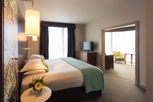 Mercure Sheffield St Paul's Hotel & Spa Image 2