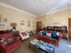 Newton House Image 1
