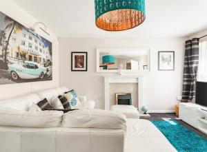 Inspiring Home Near The Centre of Leeds Image 3