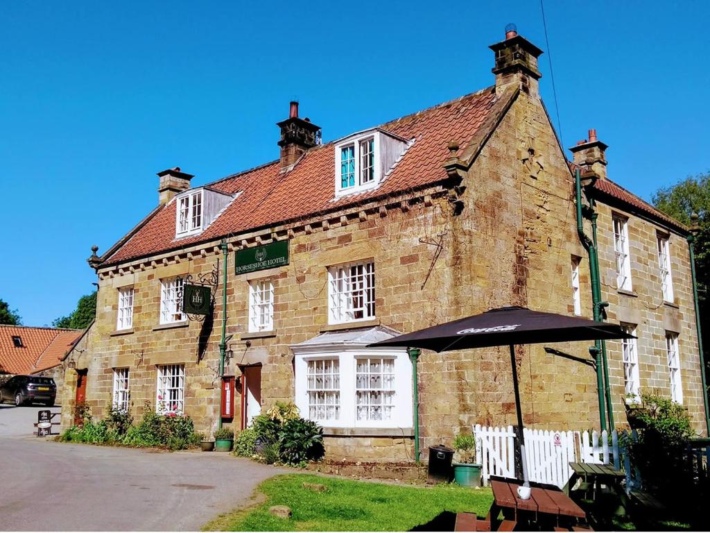 Horseshoe Hotel Image 1