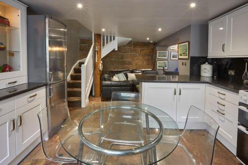 Host & Stay - Brunswick Cottage Image 2