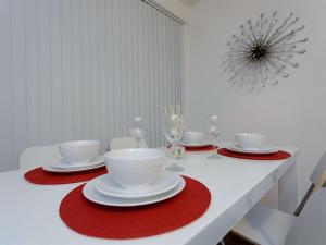 Shaftesbury Apartment Image 2