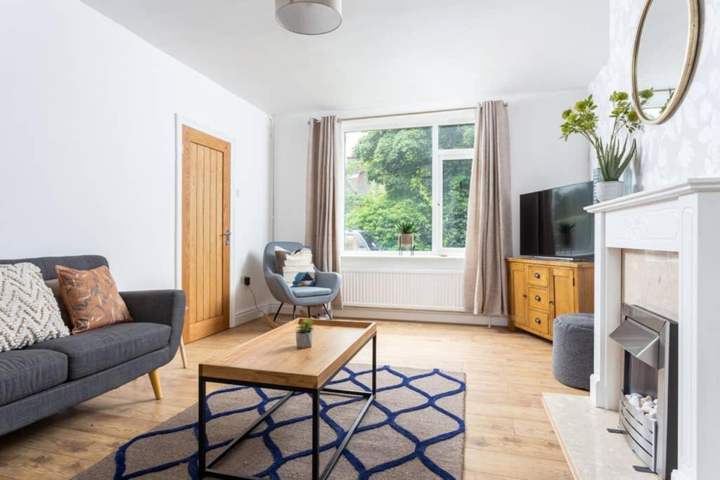 LOOK at the Views - Huddersfield Haven Sleeps 6 Image 1