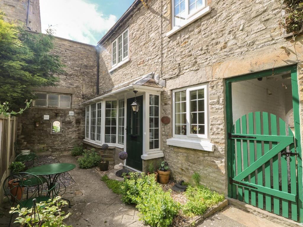 Wedgewood Cottage Image 2