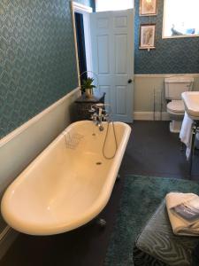 Highgate House Image 1