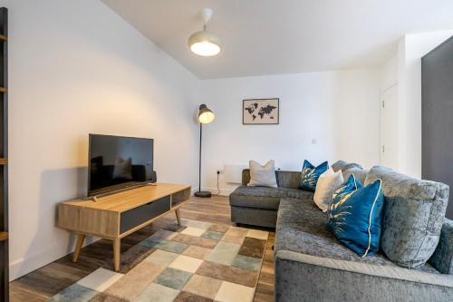 Apartment 8 Image 3