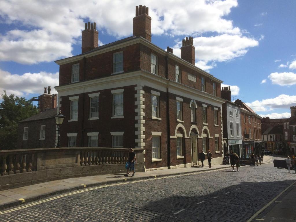 City Centre - The Old Committee Room Image 1