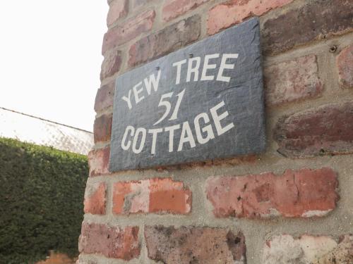 Yew Tree Cottage Image 2