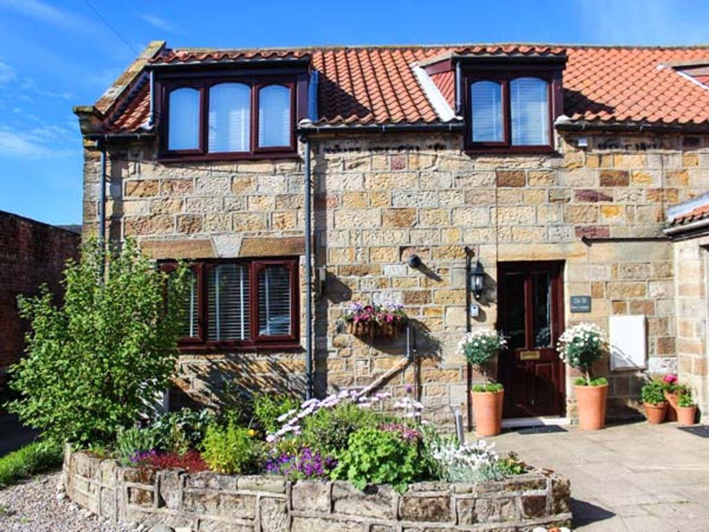 Barn Cottage Image 1