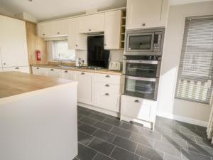 Daisy Lodge Image 2