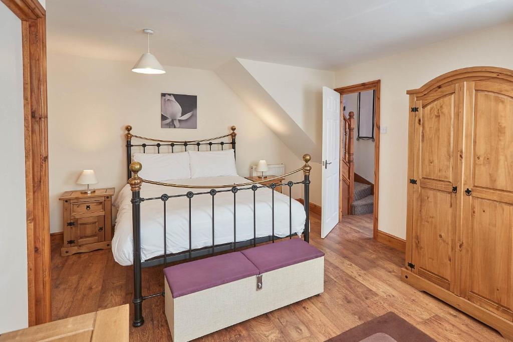 Groveside Cottage Image 1