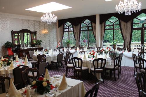 Oakwood Hall Hotel Image 2