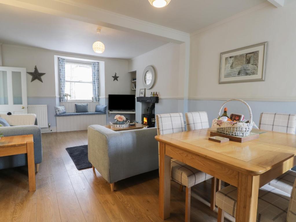 Potter Hill Cottage Image 3