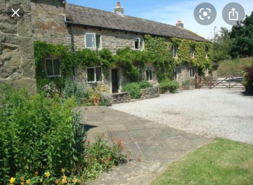 Loadbrook Cottages Image 3