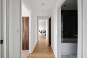 Beautiful 2 bedroom apartment in a converted mill Image 3