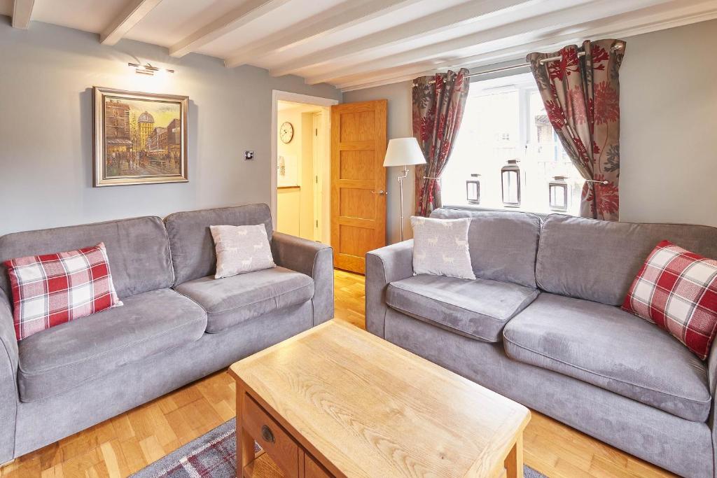 Host & Stay - Great Habton Cottage Image 1