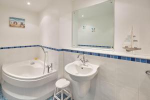 Host & Stay - The Courtyard Retreat Apartment Image 1