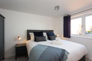 The Aura Suite Image 3