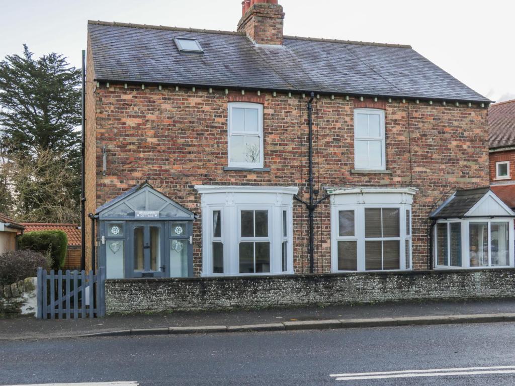 Brinkburn Cottage Image 2