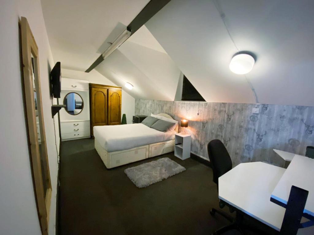 Townhouse 105 Image 1
