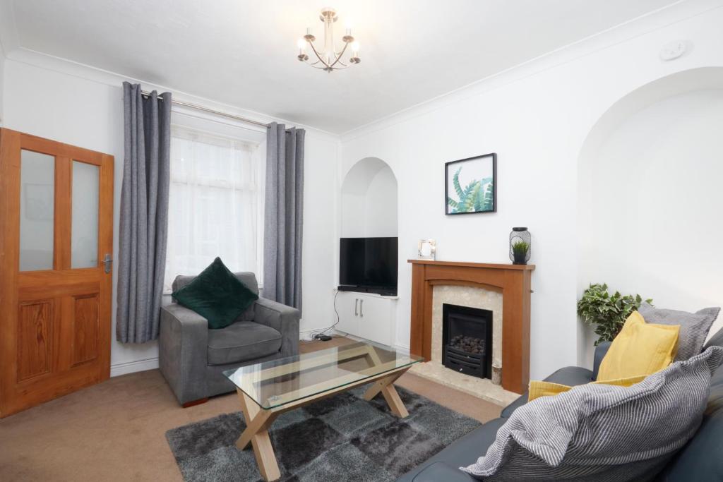 Comfortable 3 Bed Cottage in The Heart of Skipton Image 2