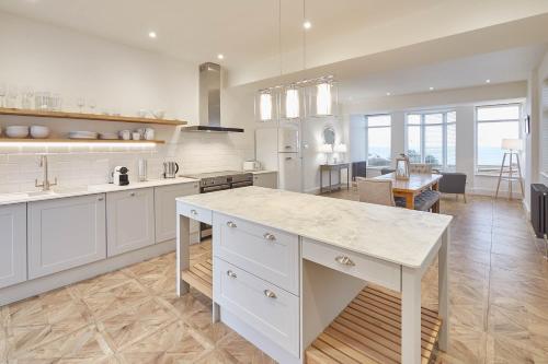 Host & Stay - Solimar House Image 2