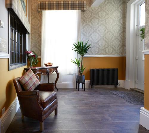 Ashburton House Image 3