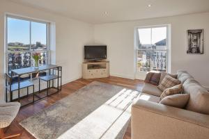 Host & Stay - The Salt Nook Image 3