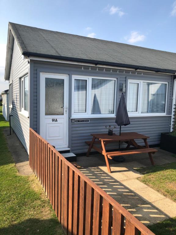 Chalet 91A - South Shore Bridlington Image 2