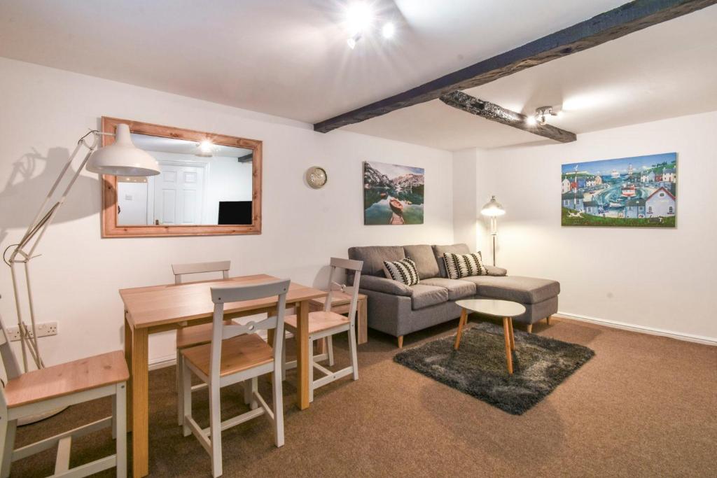 Millers Cottage-Free allocated parking Image 2