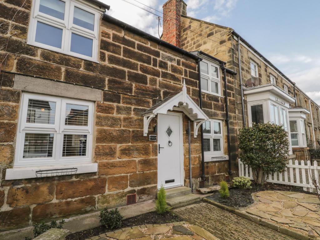 Harrington Cottage Image 2