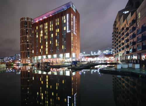 DoubleTree by Hilton Leeds Image 1