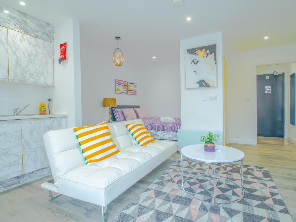 AVO Serviced Apartments Image 1