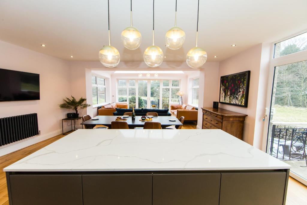 Nydsley Hall by Maison Parfaite - 4 Luxury Apartments - 2 with Hot Tubs Image 2