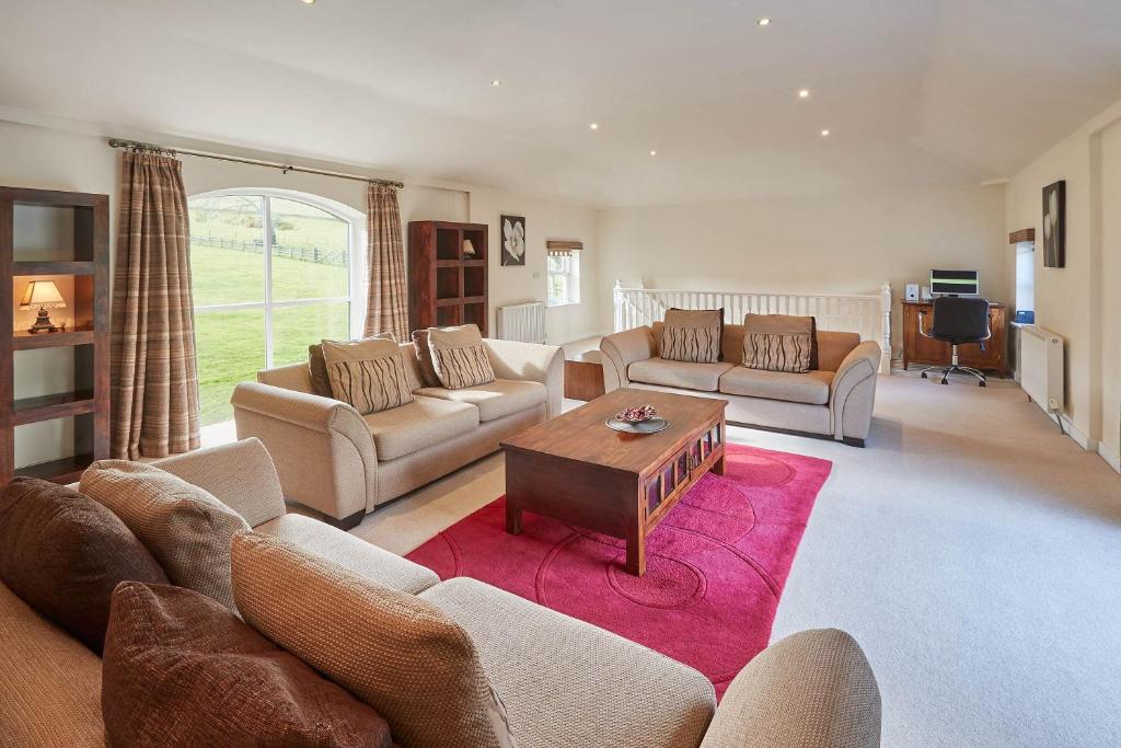 Host & Stay - Folkton Cottages Image 3