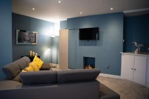 Castle-view apartments, flat two Image 4